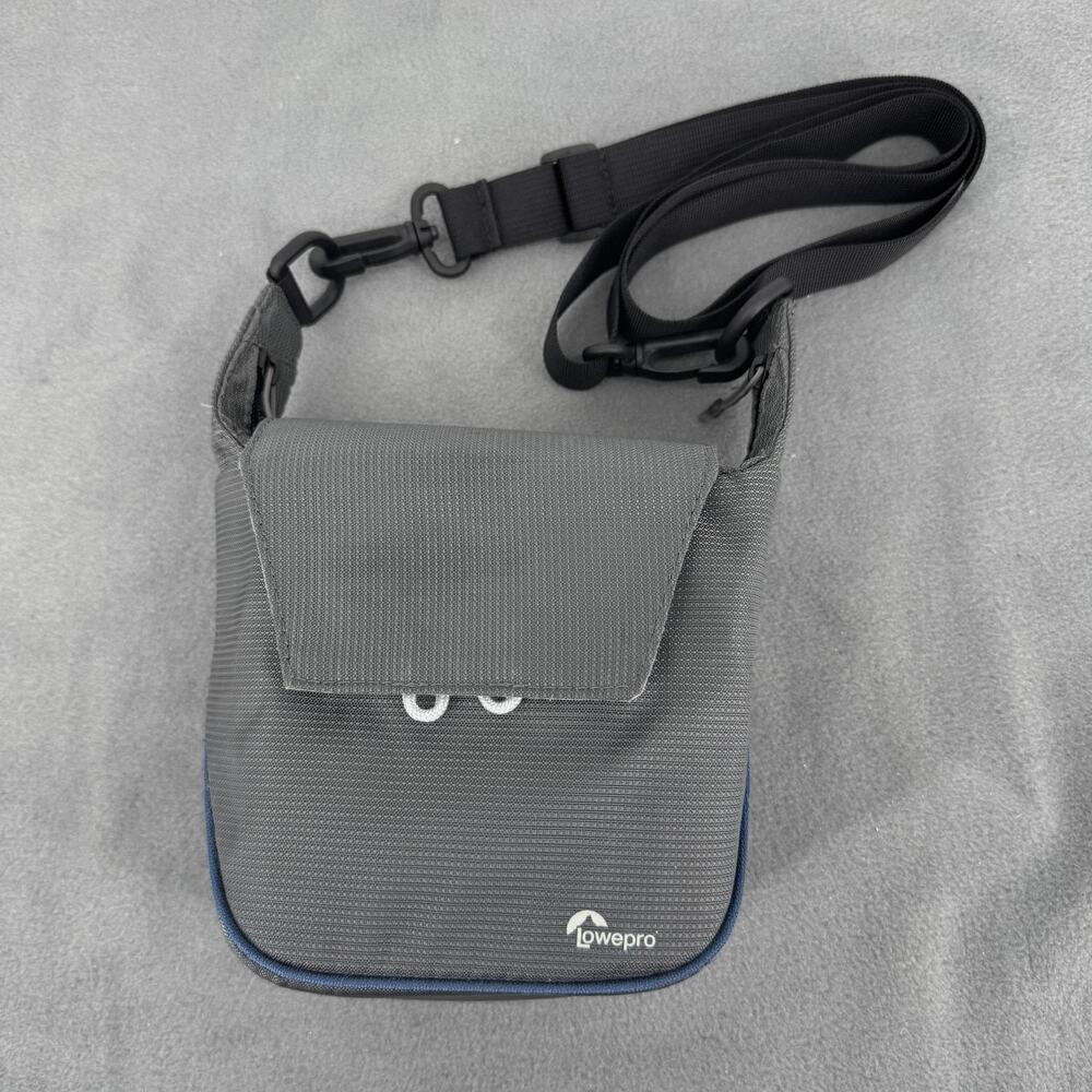 Lowepro Compact ILC Courier 80 Camera Shoulder Bag Gray Padded Nylon Case DSLR